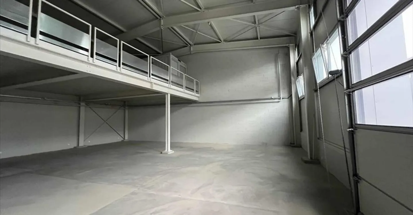 Deposit - Photo 2 of 9