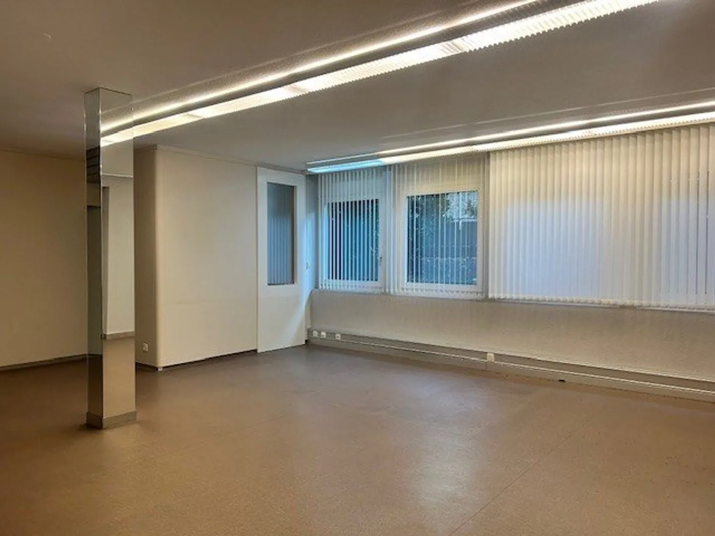 Espace Commercial à Montreux - Photo 2 sur 11