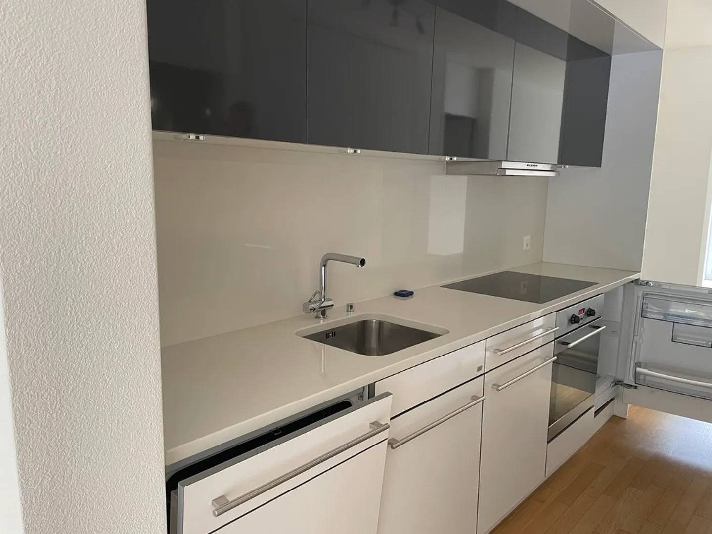 Geräumiges Büro mit Lagerraum - Foto 3 von 4