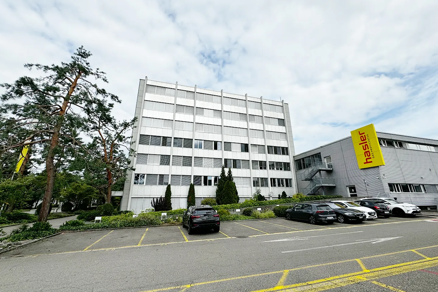 Modern developed office/commercial space on the main axis of Winterthur - Photo 1 of 13