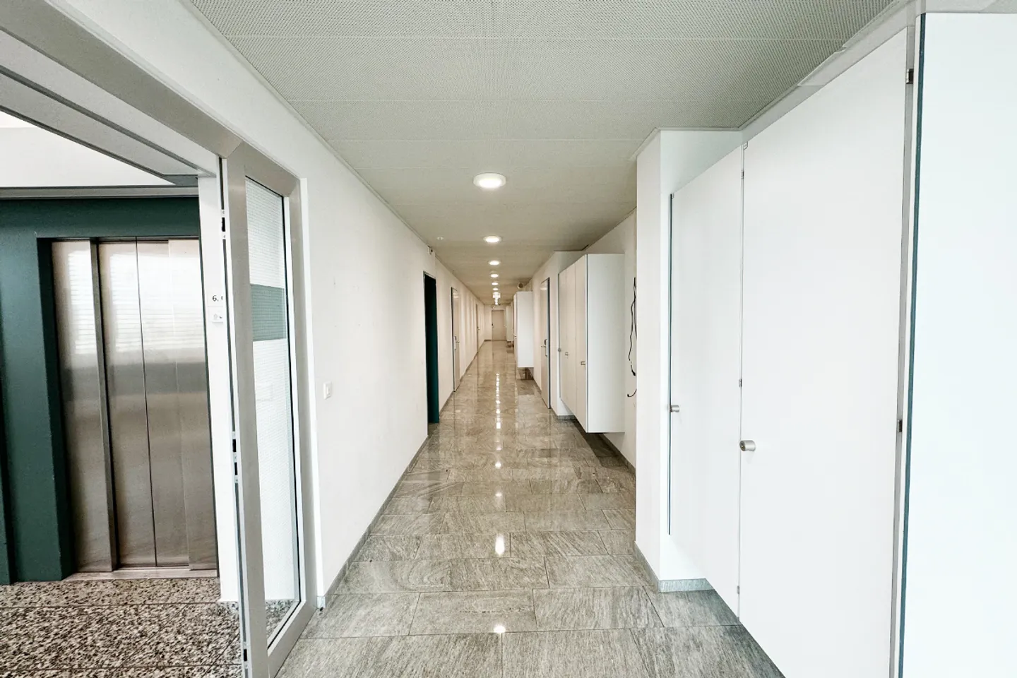 Modern developed office/commercial space on the main axis of Winterthur - Photo 7 of 13