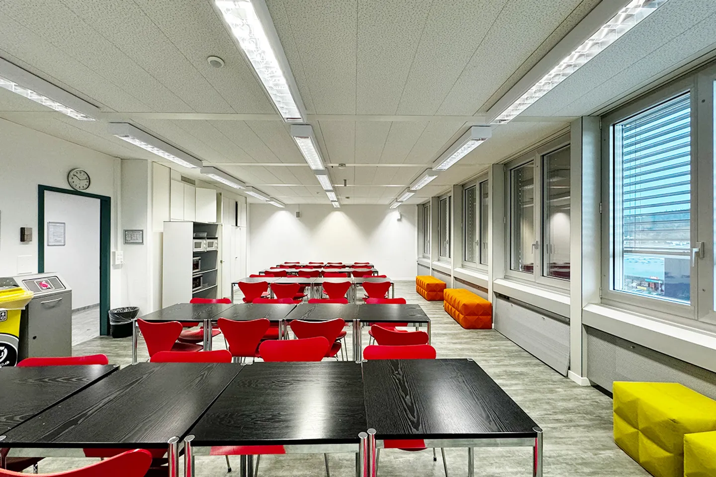 Ready-to-use training facilities in a convenient location in Winterthur - Photo 9 of 13
