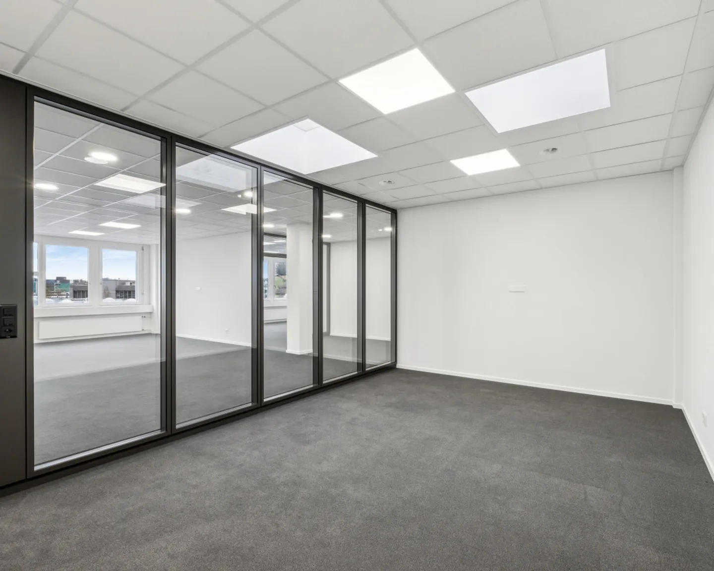 Ufficio ATTRATTIVO con nuovo design interno - Foto 6 di 11