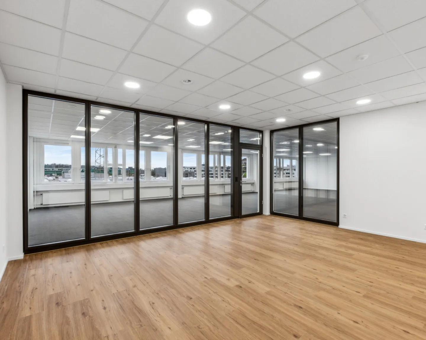 Ufficio ATTRATTIVO con nuovo design interno - Foto 9 di 11