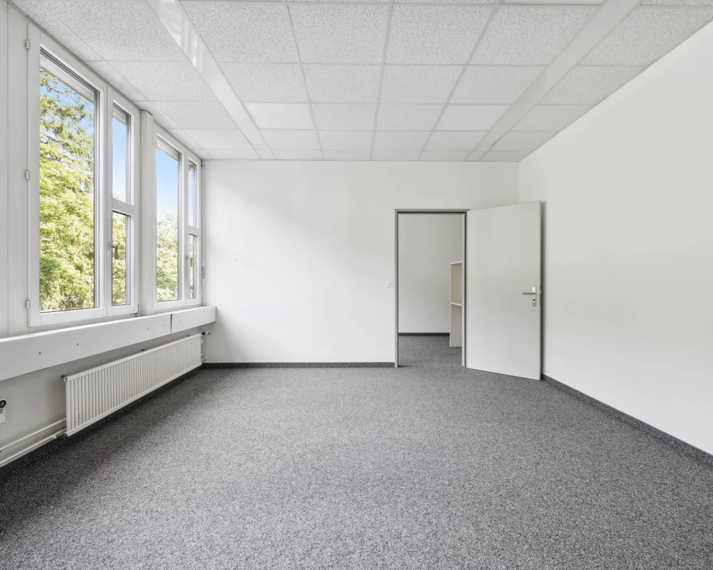 Espace de bureau abordable dans la vallée de Reppisch attend votre emménagement - Photo 5 sur 10