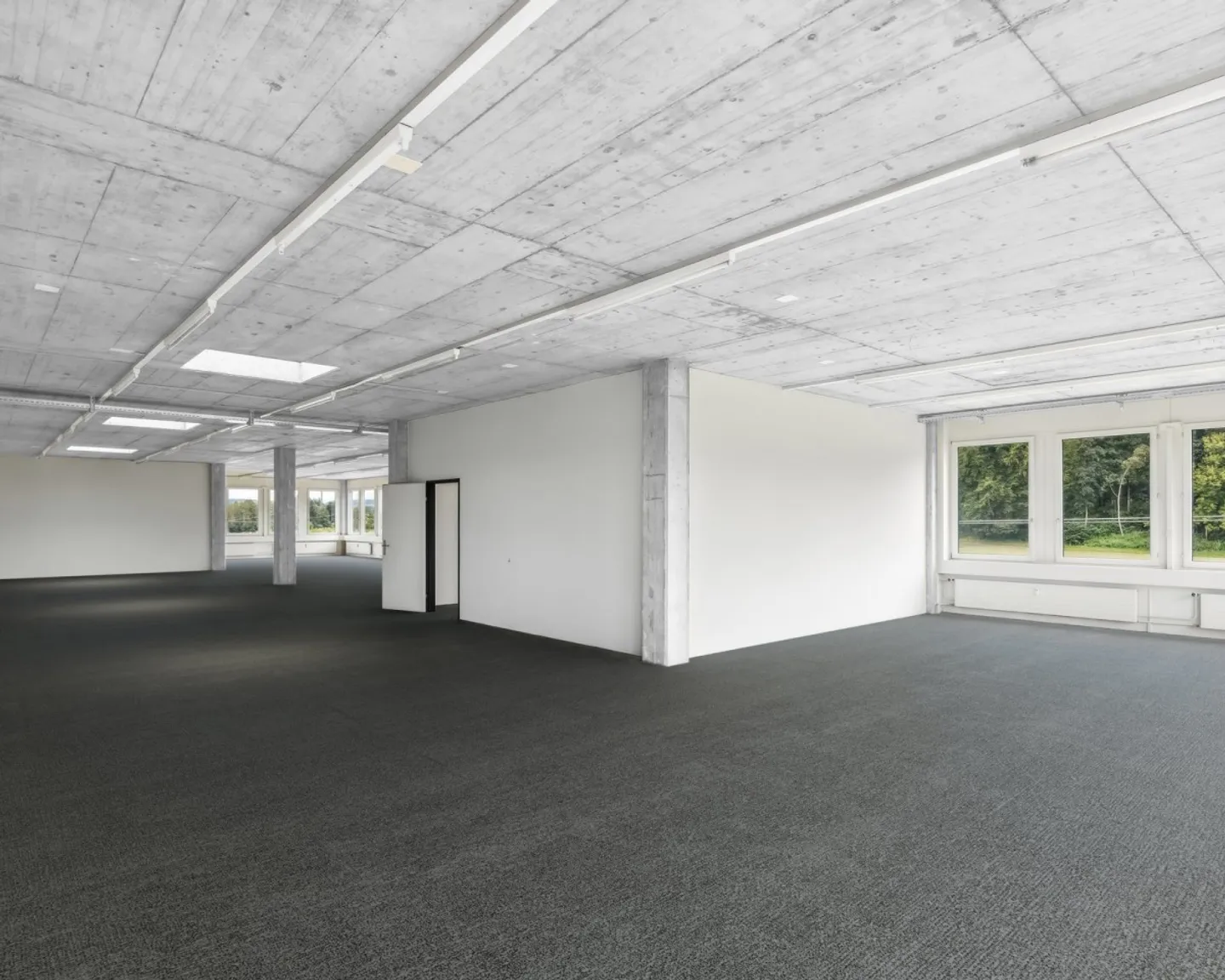Premises with a View of the Green - Siloring Dintikon - Photo 8 of 8