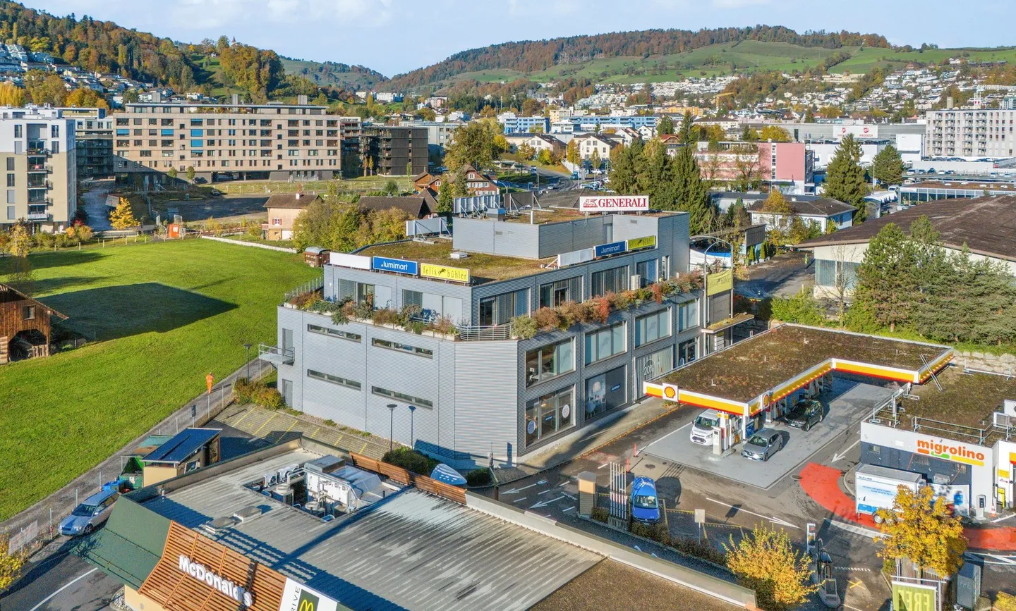Gewerbefläche in Kriens - Foto 1 von 8