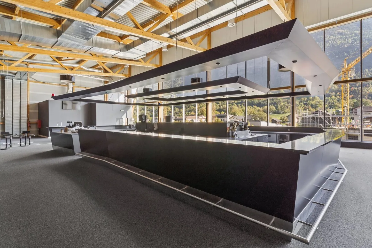 Ground area 1867 m2 – Height 4m – Modular – Close to shopping facilities - Photo 3 of 12