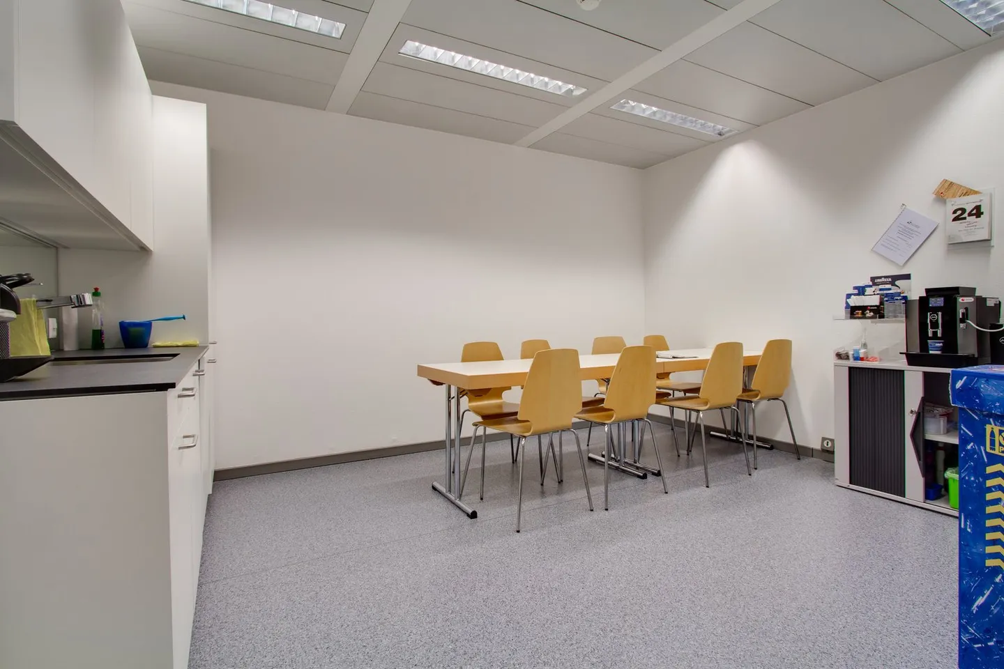 Bureau 1-2 pièces à Dübendorf - disponible immédiatement - Photo 2 sur 3
