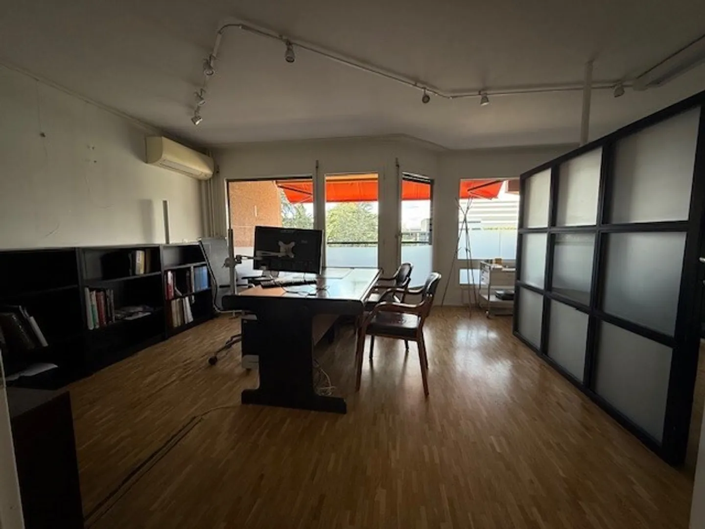 Industry 4 rooms - Photo 5 of 7