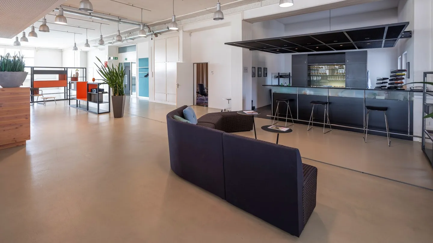 YOUR NEW COMMERCIAL SPACE CENTRAL WITH A VIEW! - Photo 9 of 12