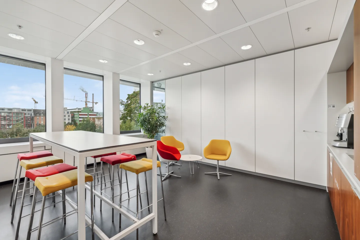 Lavorare dove l'innovazione è di casa - Spazi per uffici nel Campus Novartis - Foto 5 di 13
