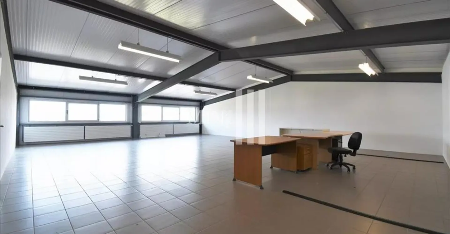 Commercial space 1 room - Photo 5 of 5