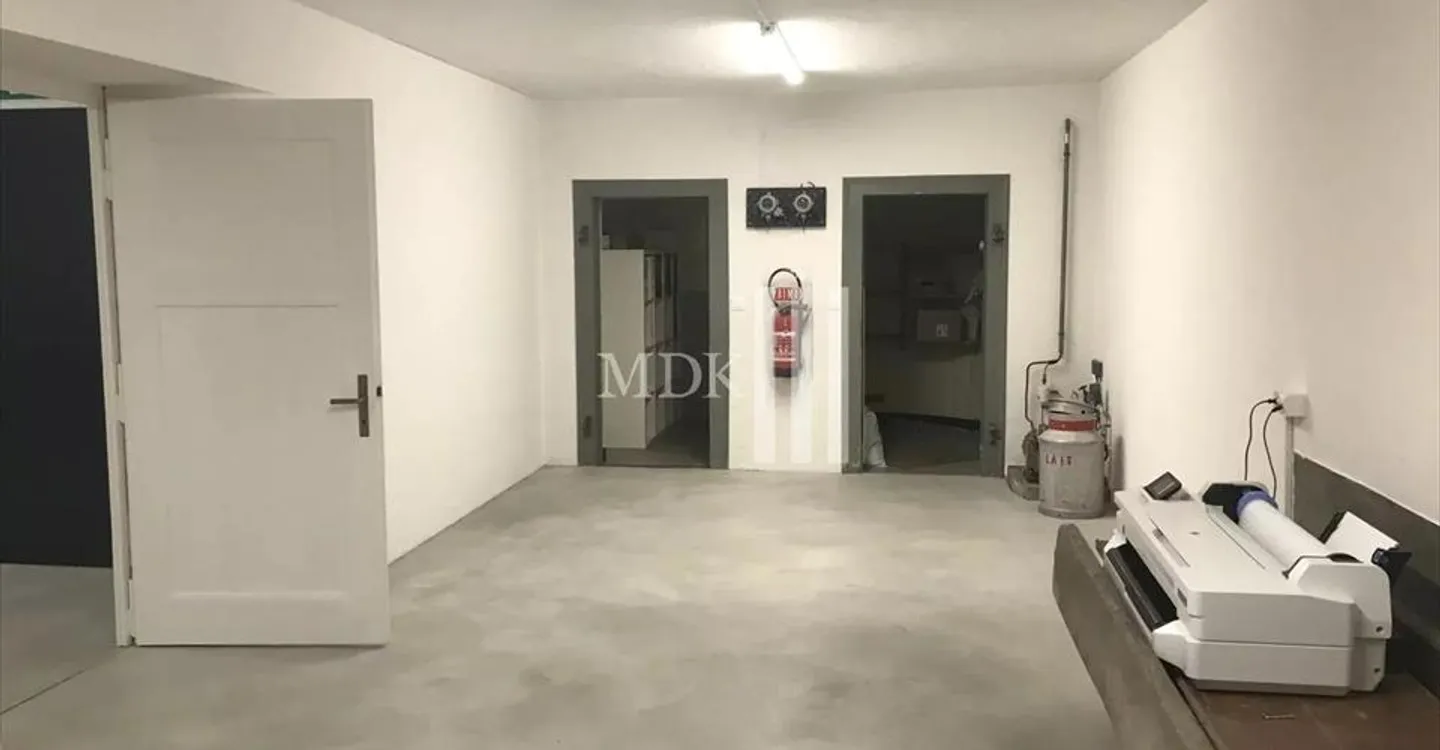 Espace de Bureau Spacieux à St-Maurice - Photo 6 sur 7
