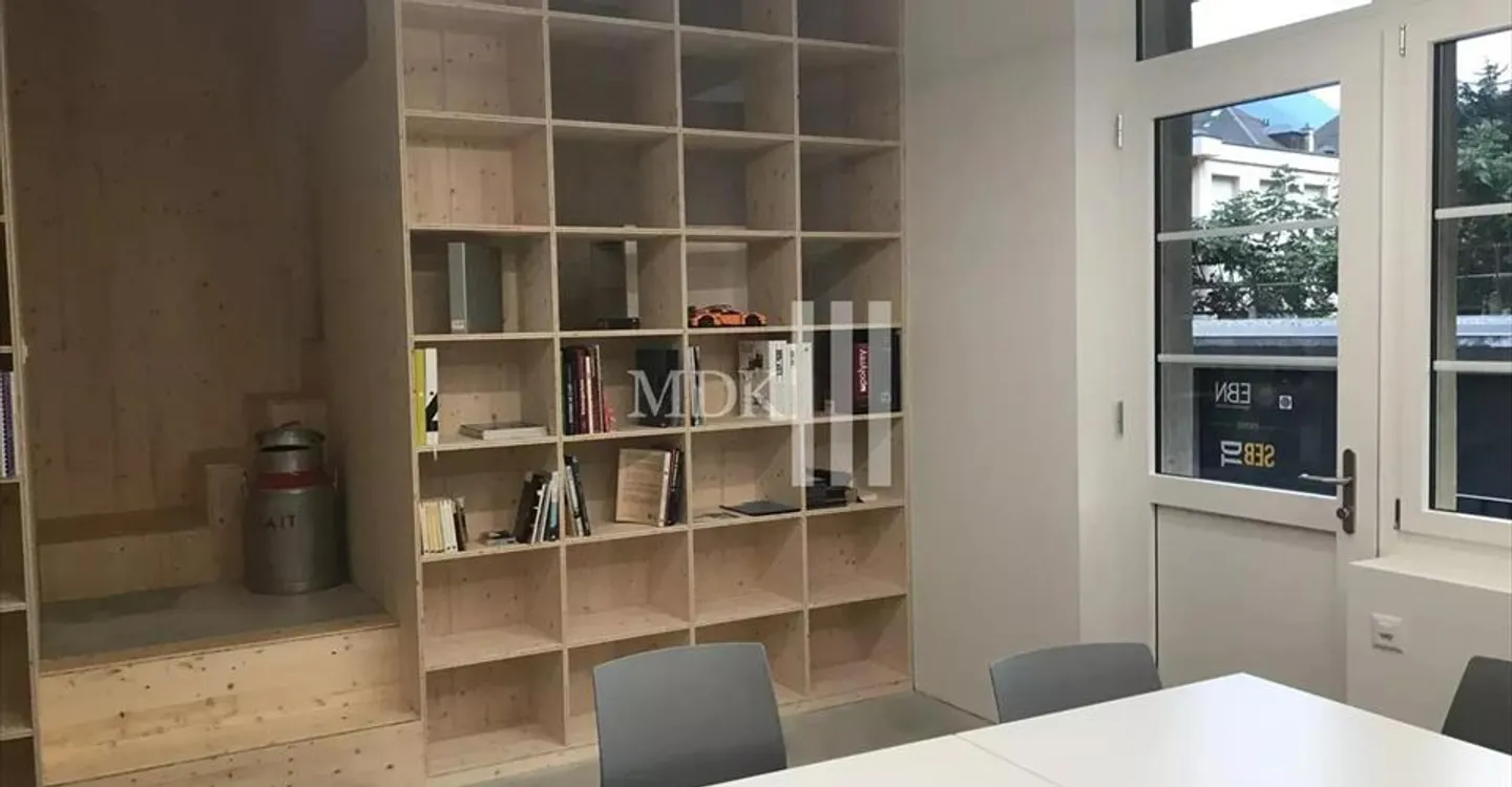 Espace de Bureau Spacieux à St-Maurice - Photo 4 sur 7