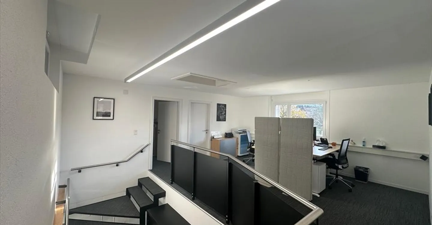 Office 5 rooms - Photo 5 of 5