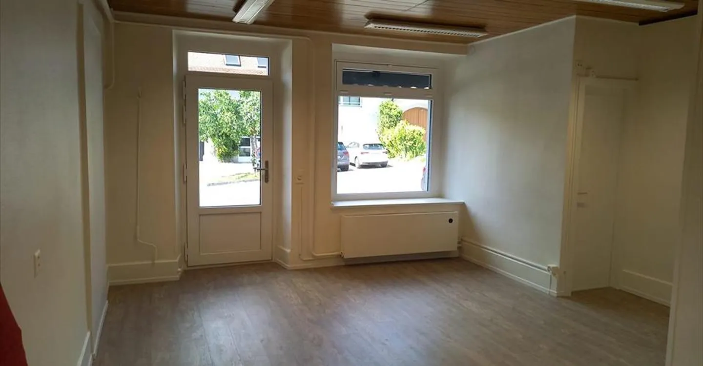 Office - Photo 2 of 4