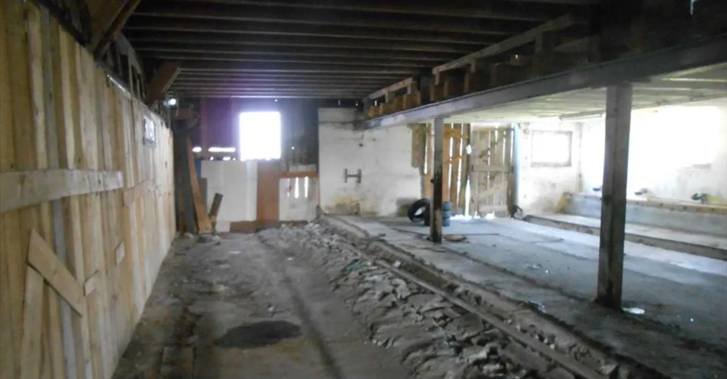 Dépôt de stockage spacieux - Photo 3 sur 4