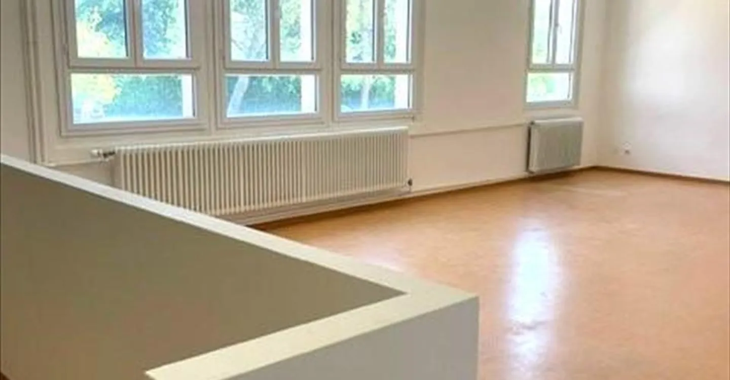 Office - Photo 4 of 11