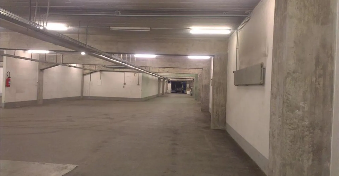 Commerce - Photo 1 of 6
