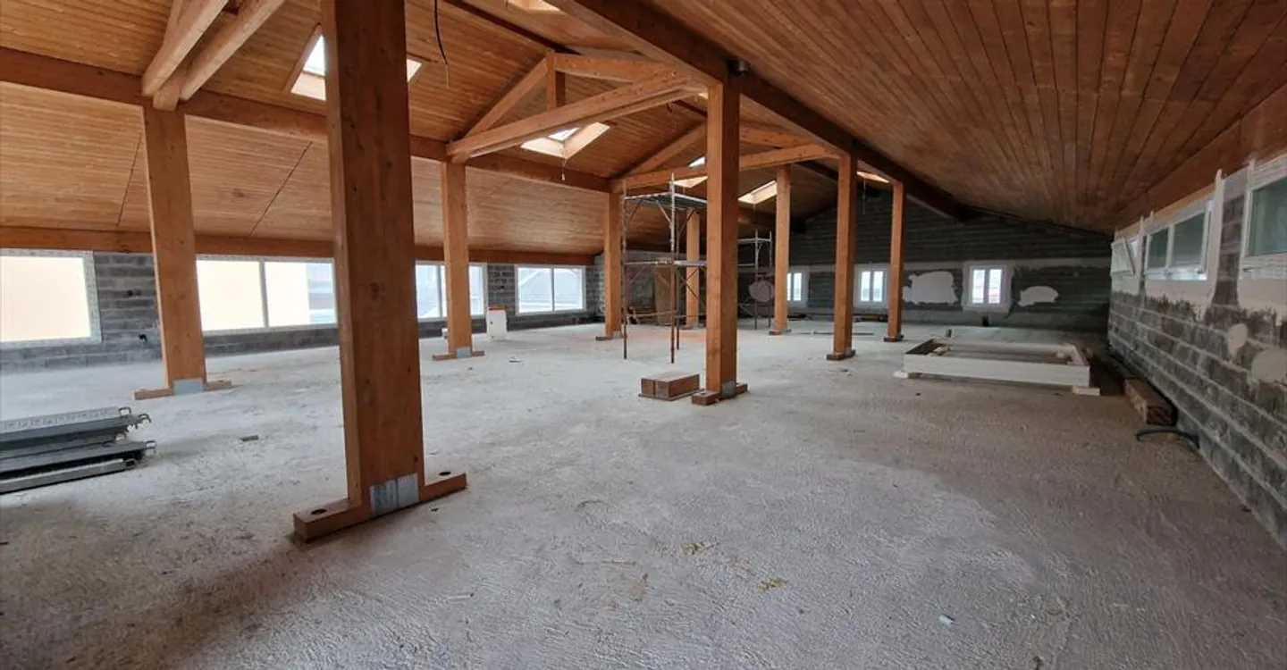 Commerce - Photo 2 of 6