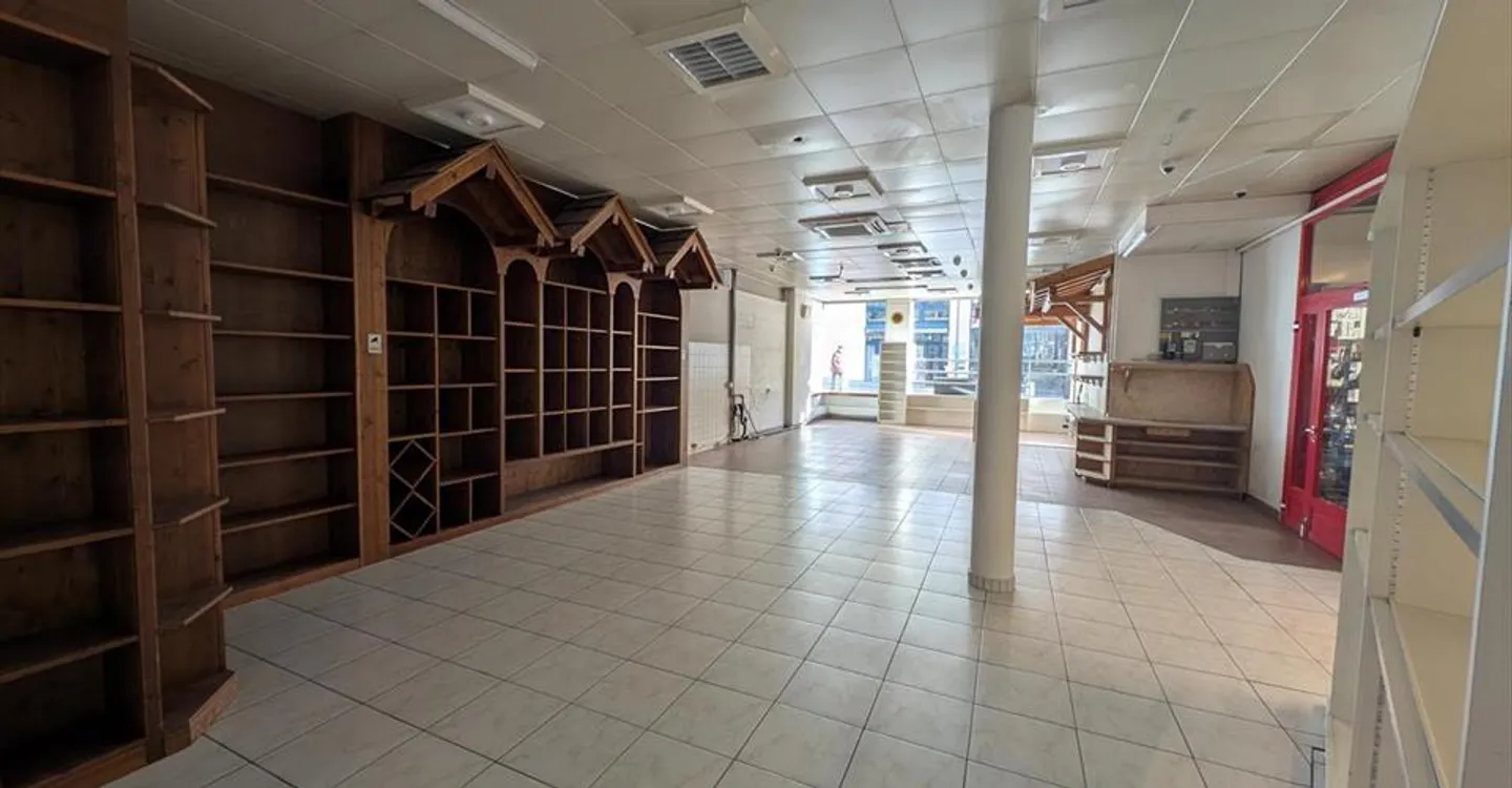 Espace Commercial à Sion - Photo 2 sur 5