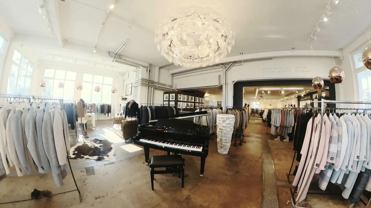 Versatile commercial space/workshop with showroom character for rent! - Photo 7 of 13