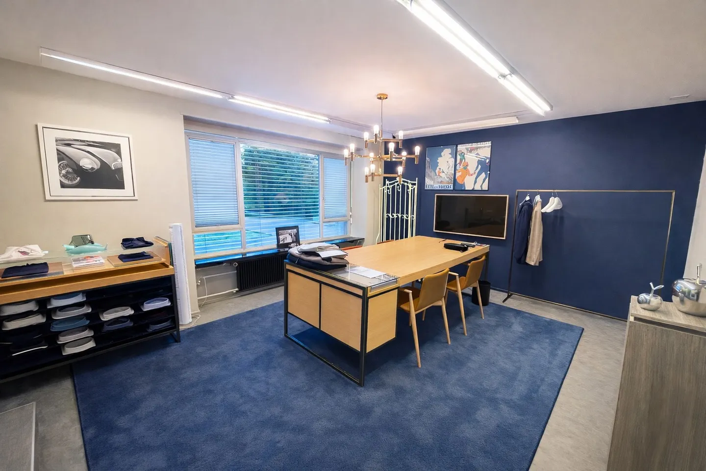 Versatile commercial space/workshop with showroom character for rent! - Photo 11 of 13