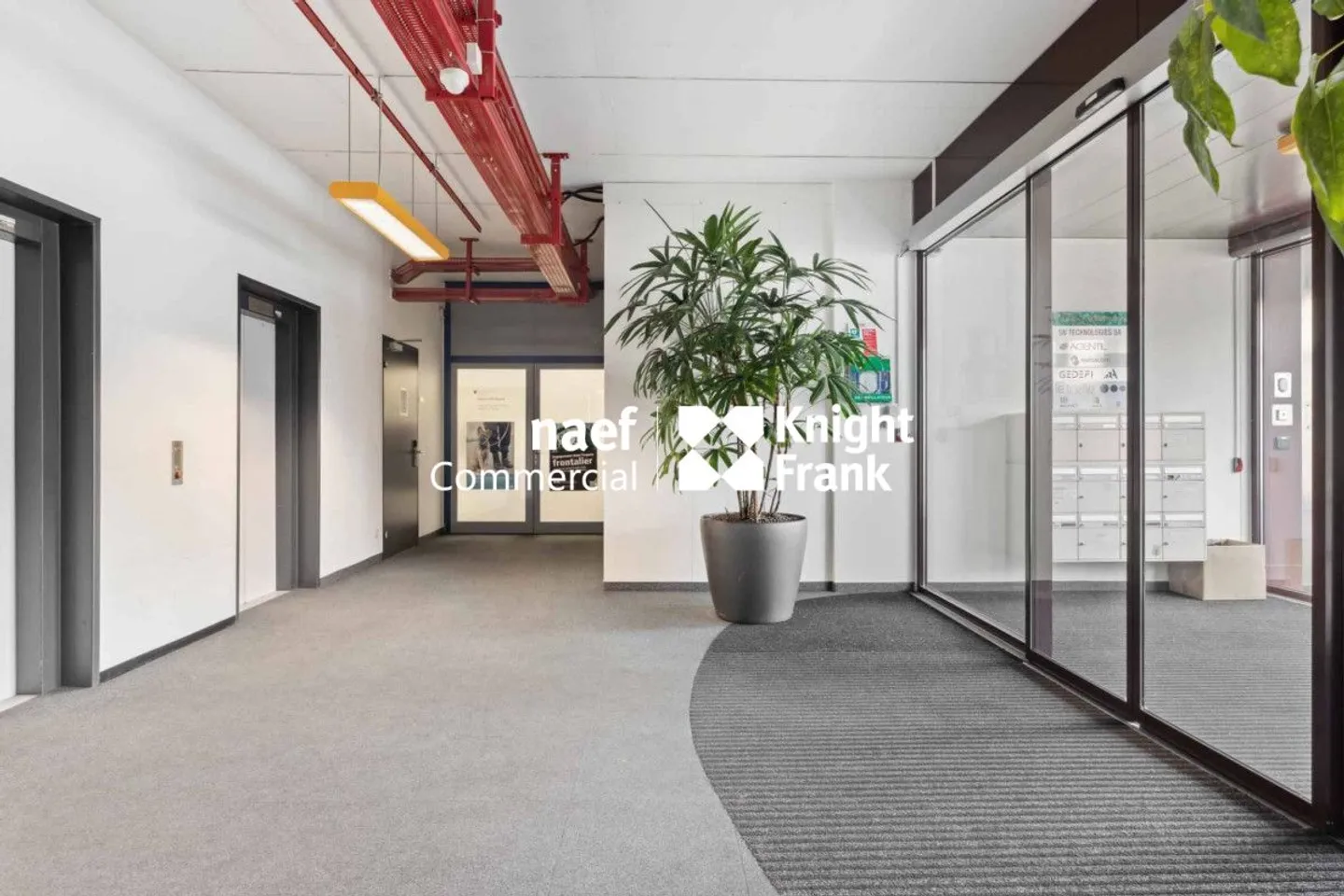 Fläche von 418 m² in der Industriezone ZIMEYSA von Meyrin - Foto 2 von 8