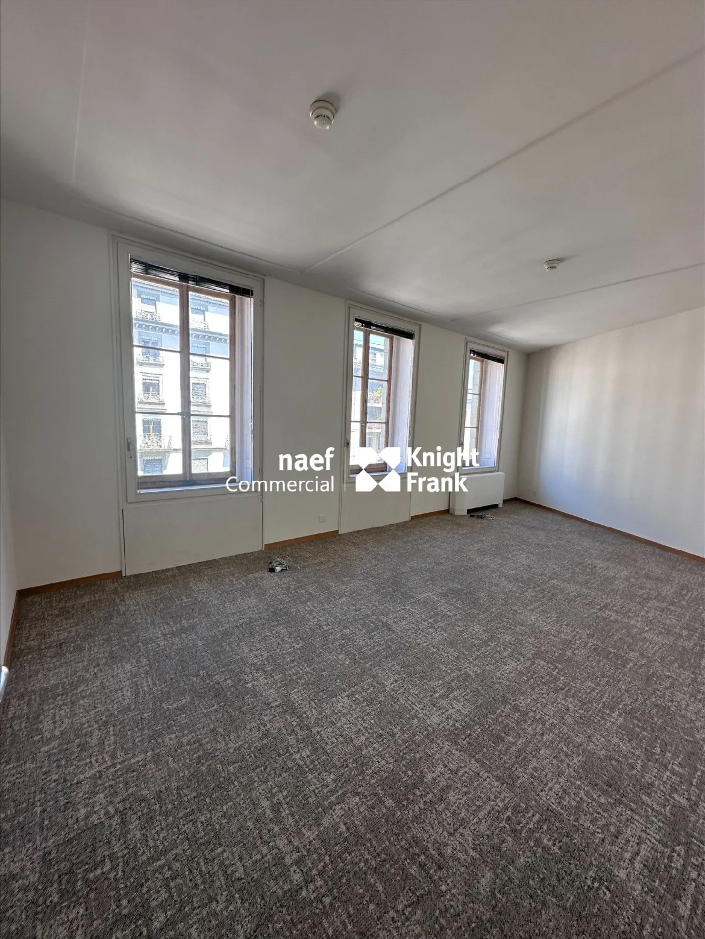 Chantepoulet - Offices of 316 m² on the 3rd floor - Photo 8 of 8