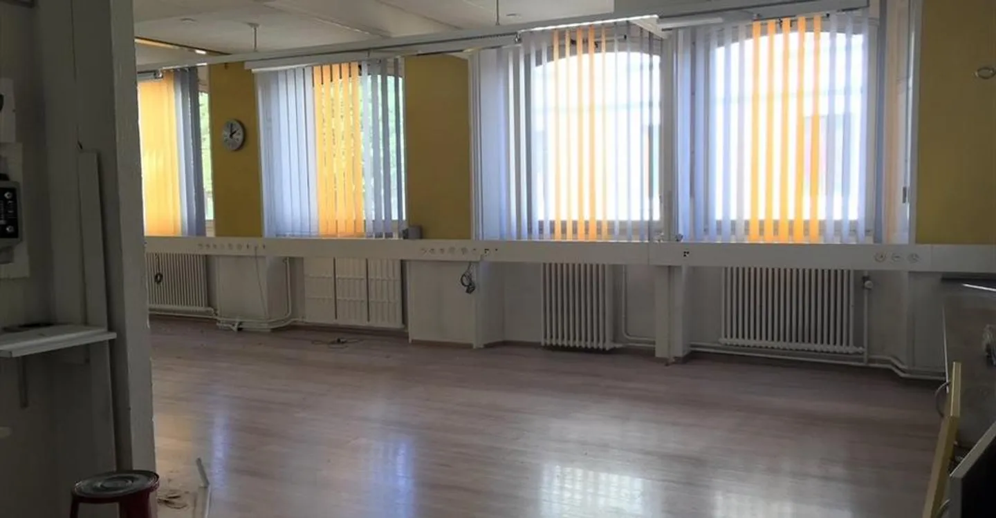 Espace Commercial Polyvalent - Photo 1 sur 4