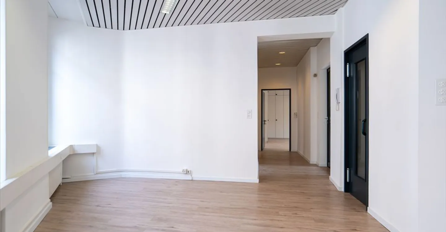 Office - Photo 4 of 12