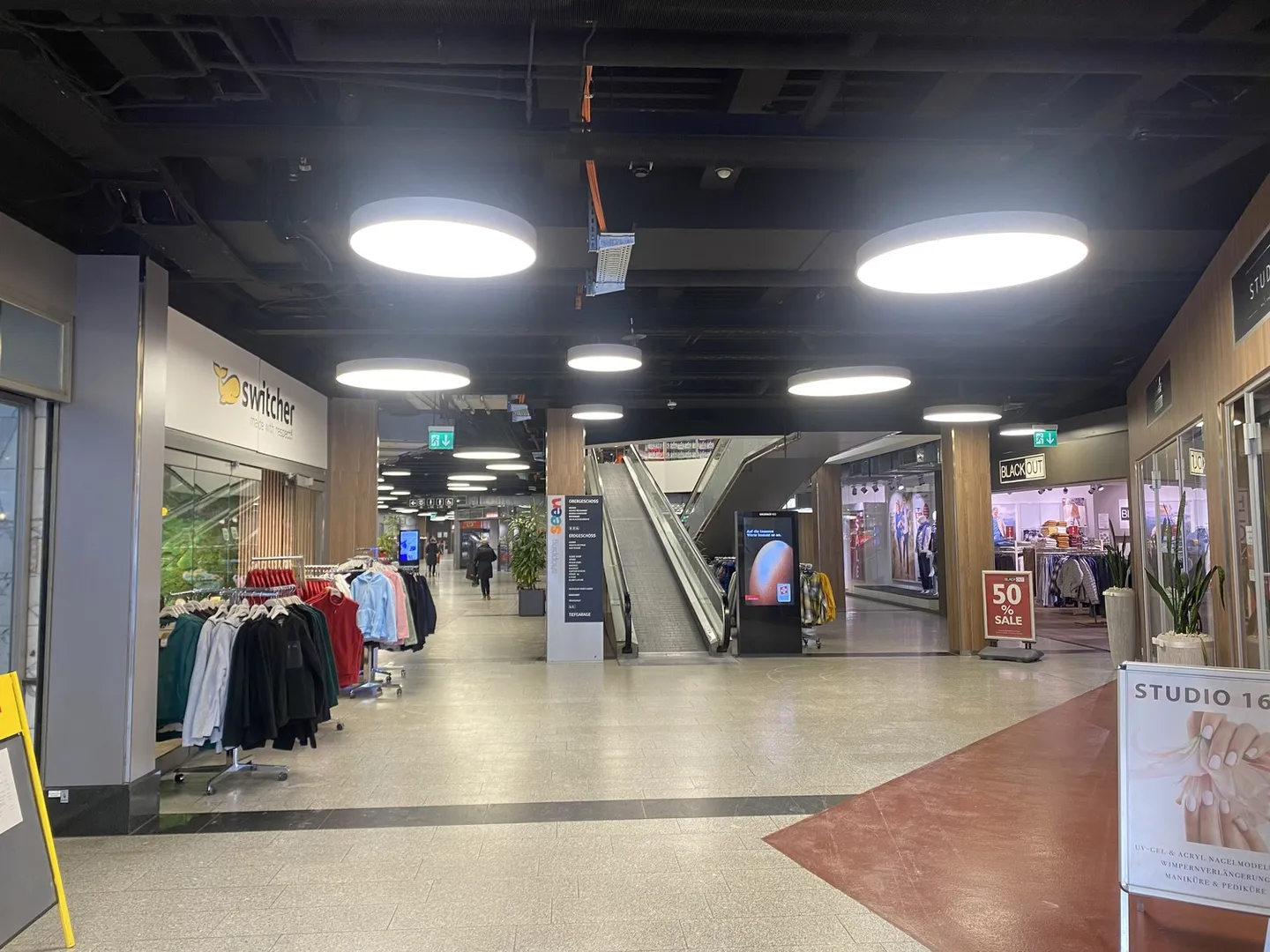 Espaces de vente attrayants dans le centre commercial Shopping Seen, Winterthur - Photo 6 sur 7