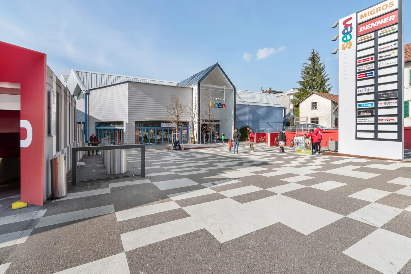Espaces de vente attrayants dans le centre commercial Shopping Seen, Winterthur - Photo 1 sur 7