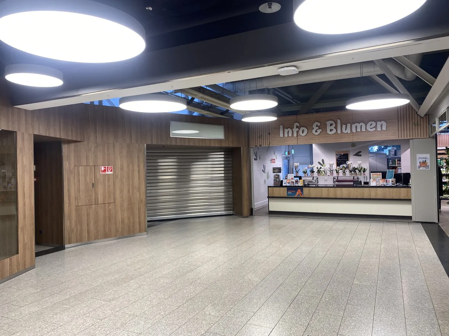 Espaces de vente attrayants dans le centre commercial Shopping Seen, Winterthur - Photo 3 sur 7