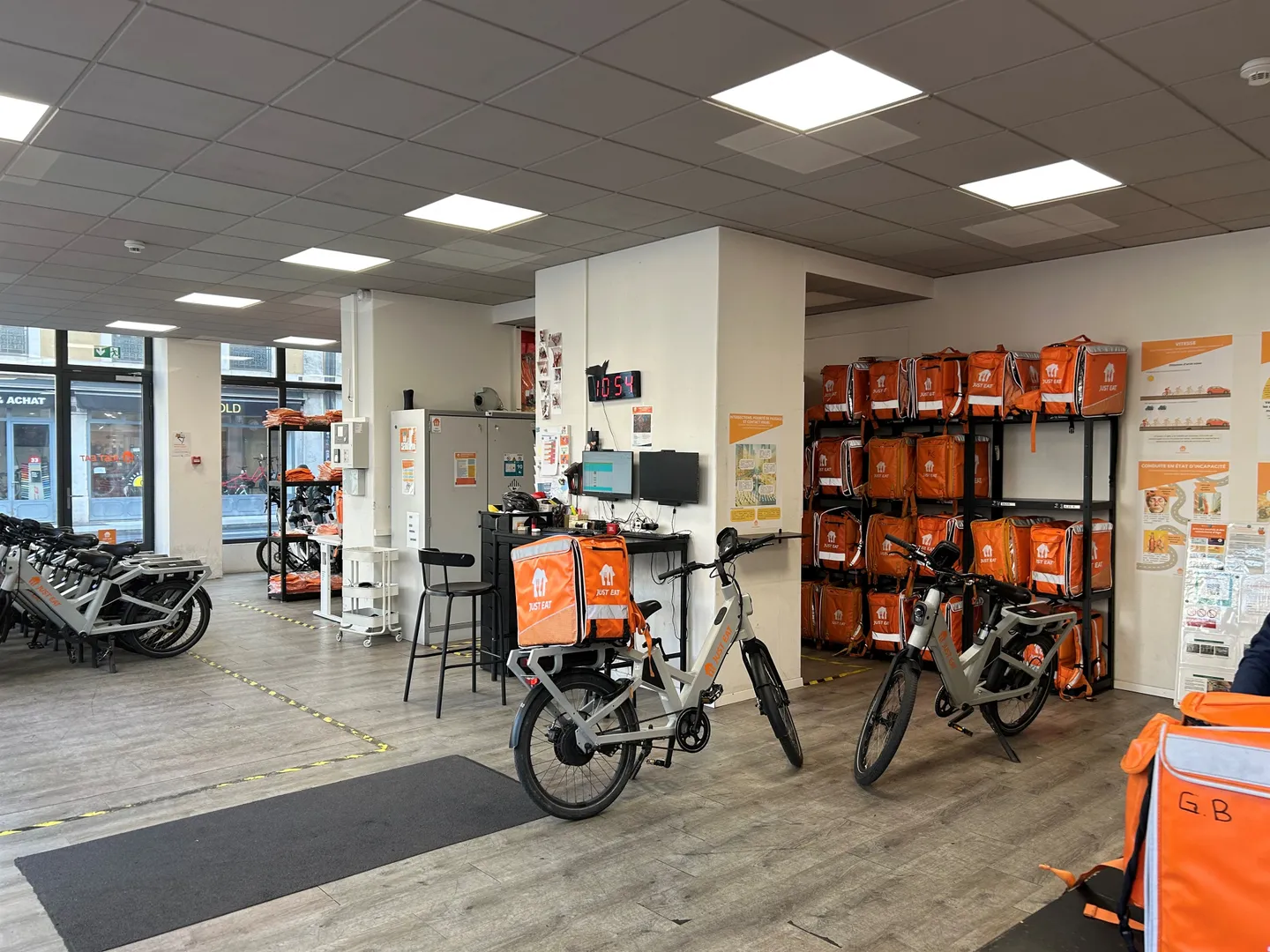 Espace Commercial d'Angle - Photo 2 sur 8