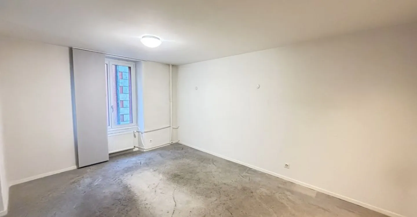 Appartement spacieux près de la gare - Photo 3 sur 9