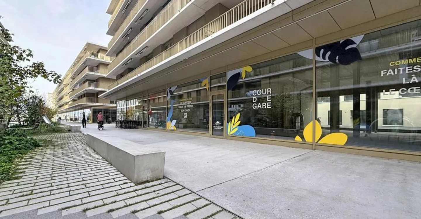 Espace Commercial à Cour de Gare - Photo 2 sur 10