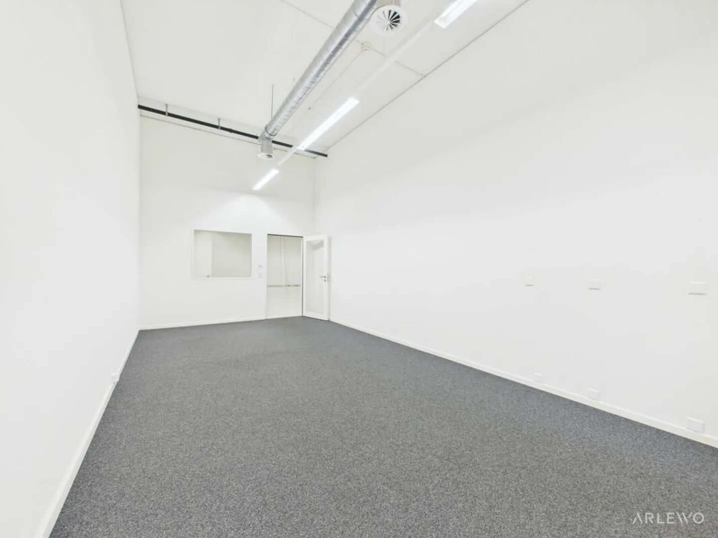 Large commercial space with many usage possibilities - Photo 6 of 13