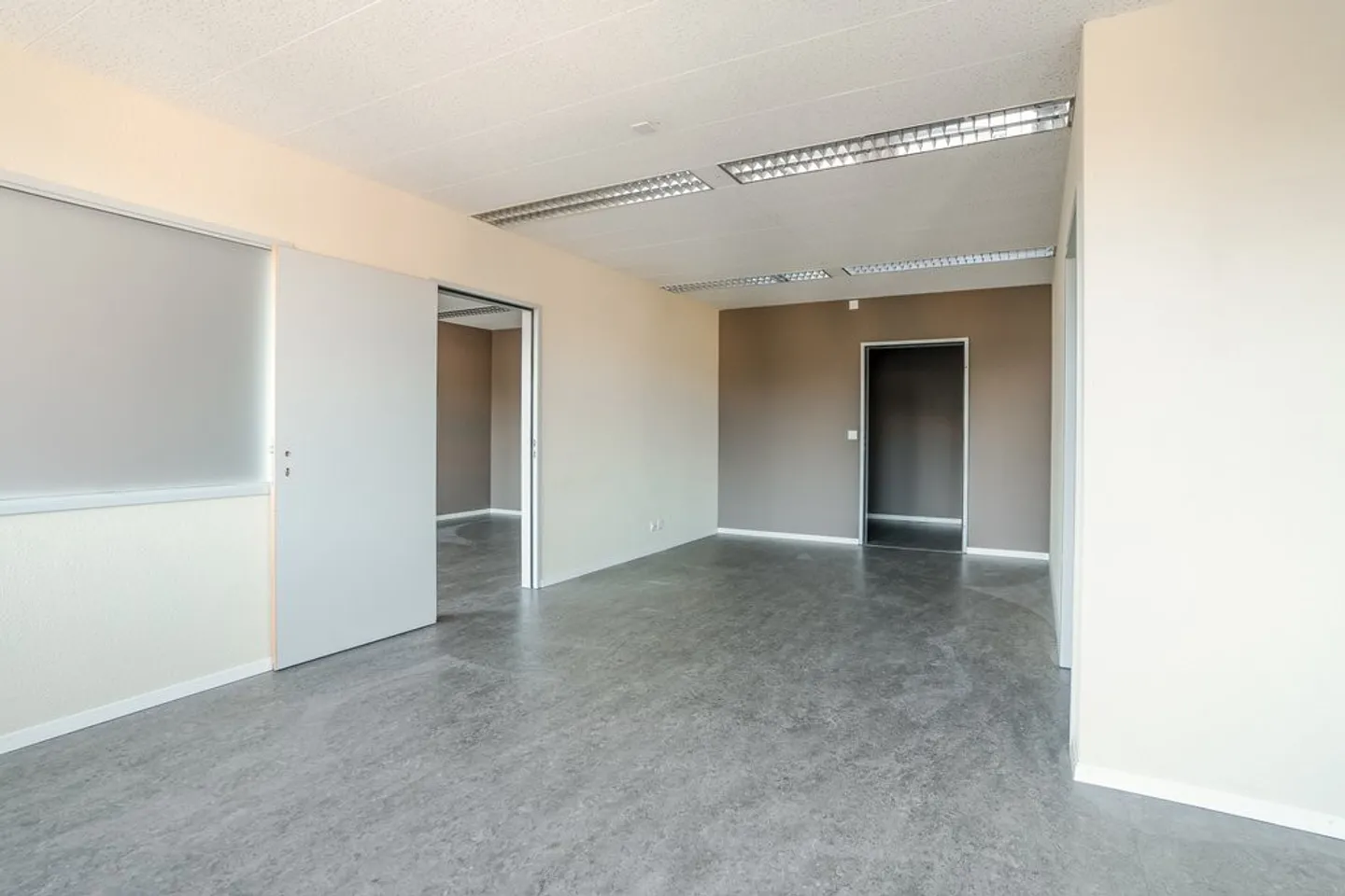 Büroräumlichkeiten im Einkaufszentrum - Foto 2 von 6