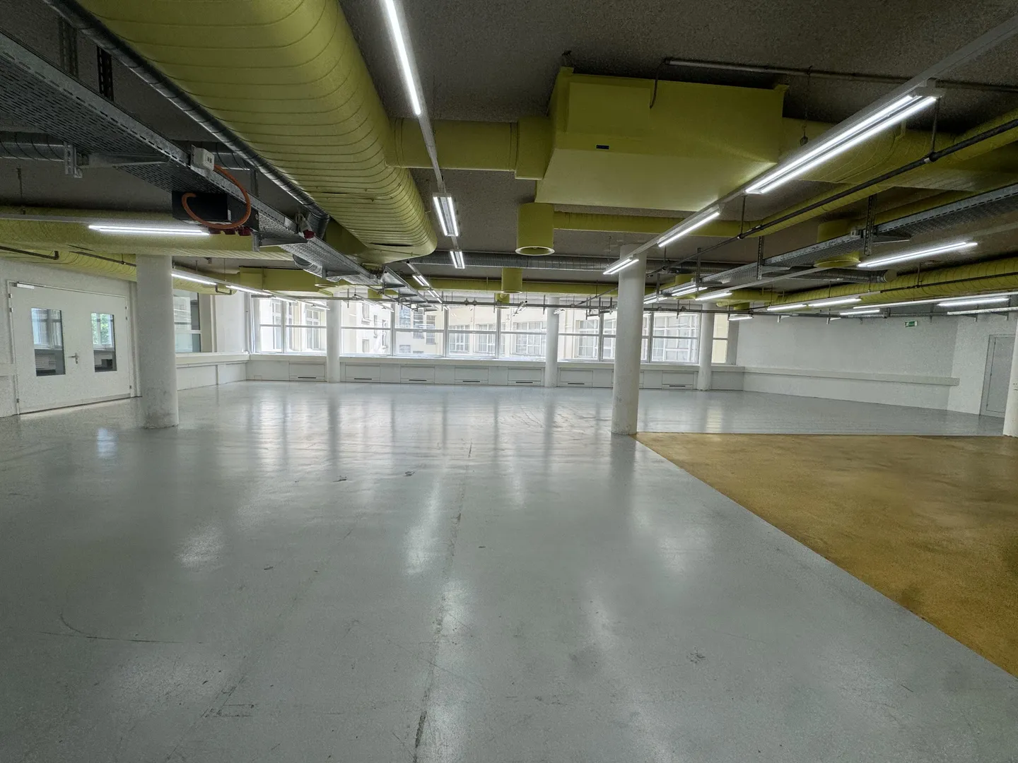 Sous-division flexible de l'espace de production et de stockage! - Photo 10 sur 13