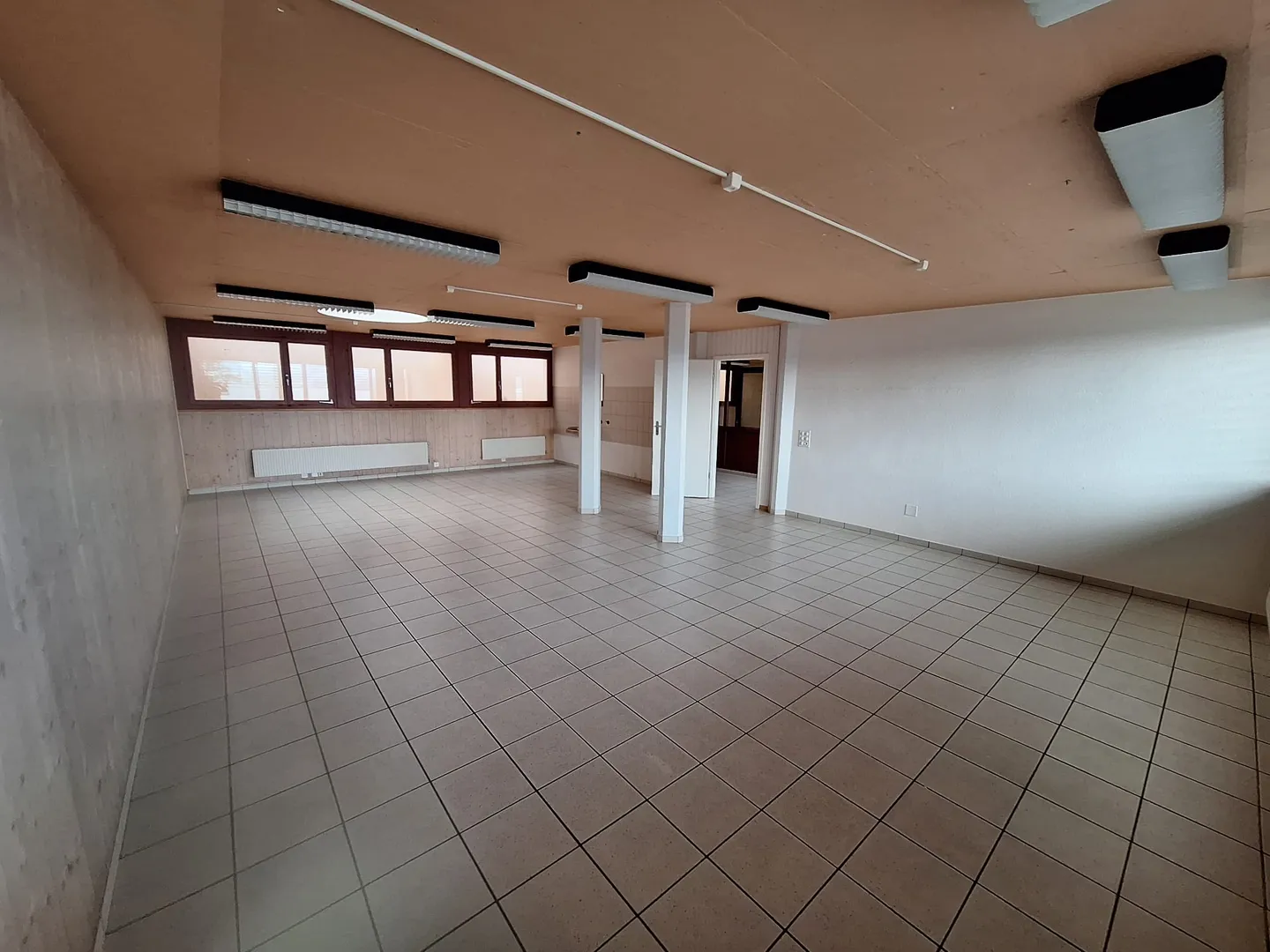 Espace Professionnel à Louer - Photo 4 sur 8