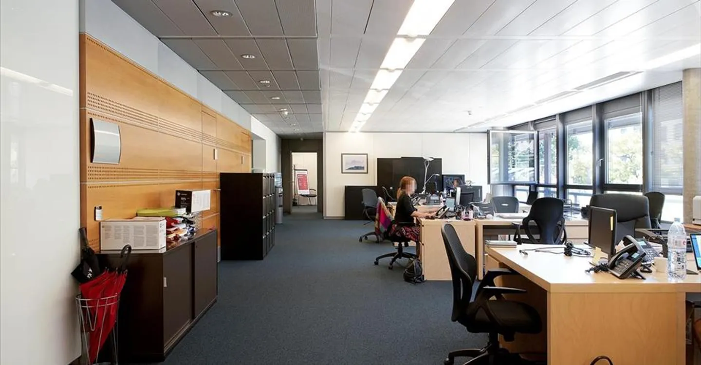 Espace de Bureau Prestigieux - Photo 1 sur 11