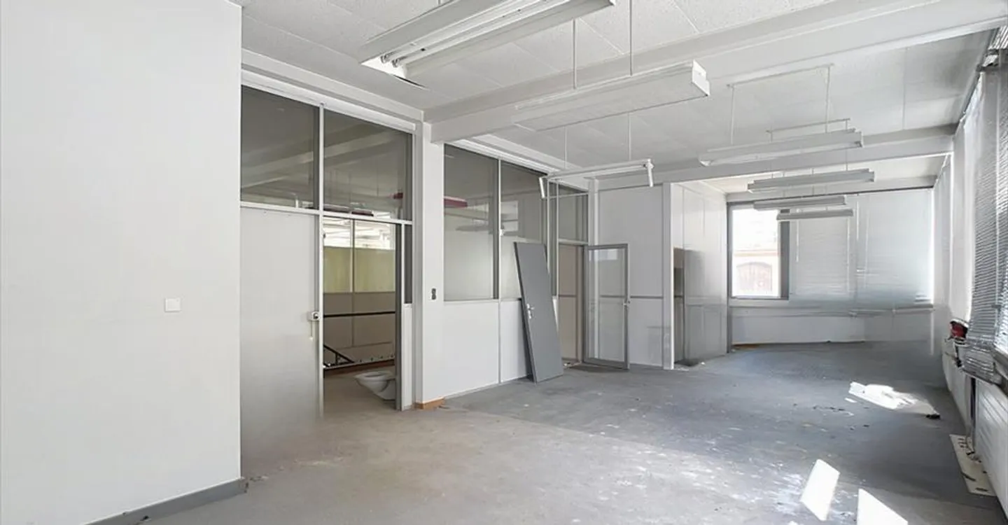 Espace Commercial avec Aménagement Personnalisé - Photo 2 sur 6