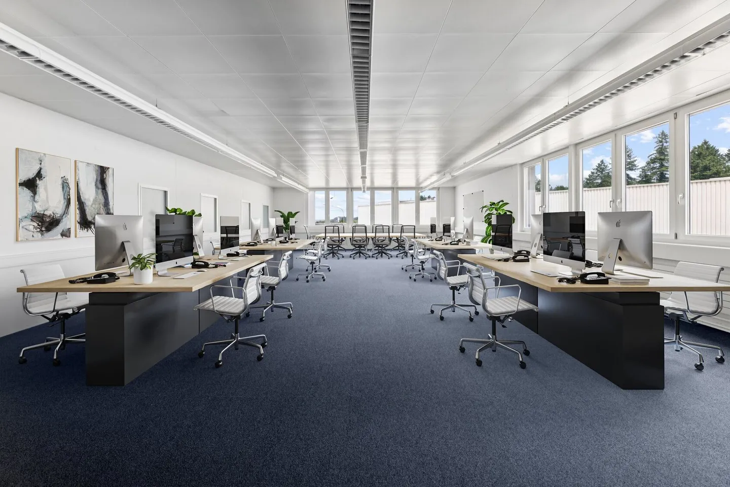 Flexible commercial space with daylight - Photo 1 of 11