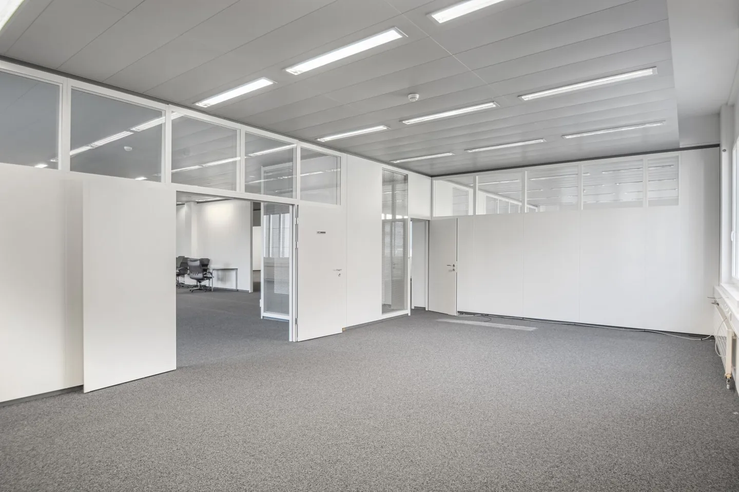 Office/Workshop 378 m2 - Near Highway and Traffic - Photo 8 of 13