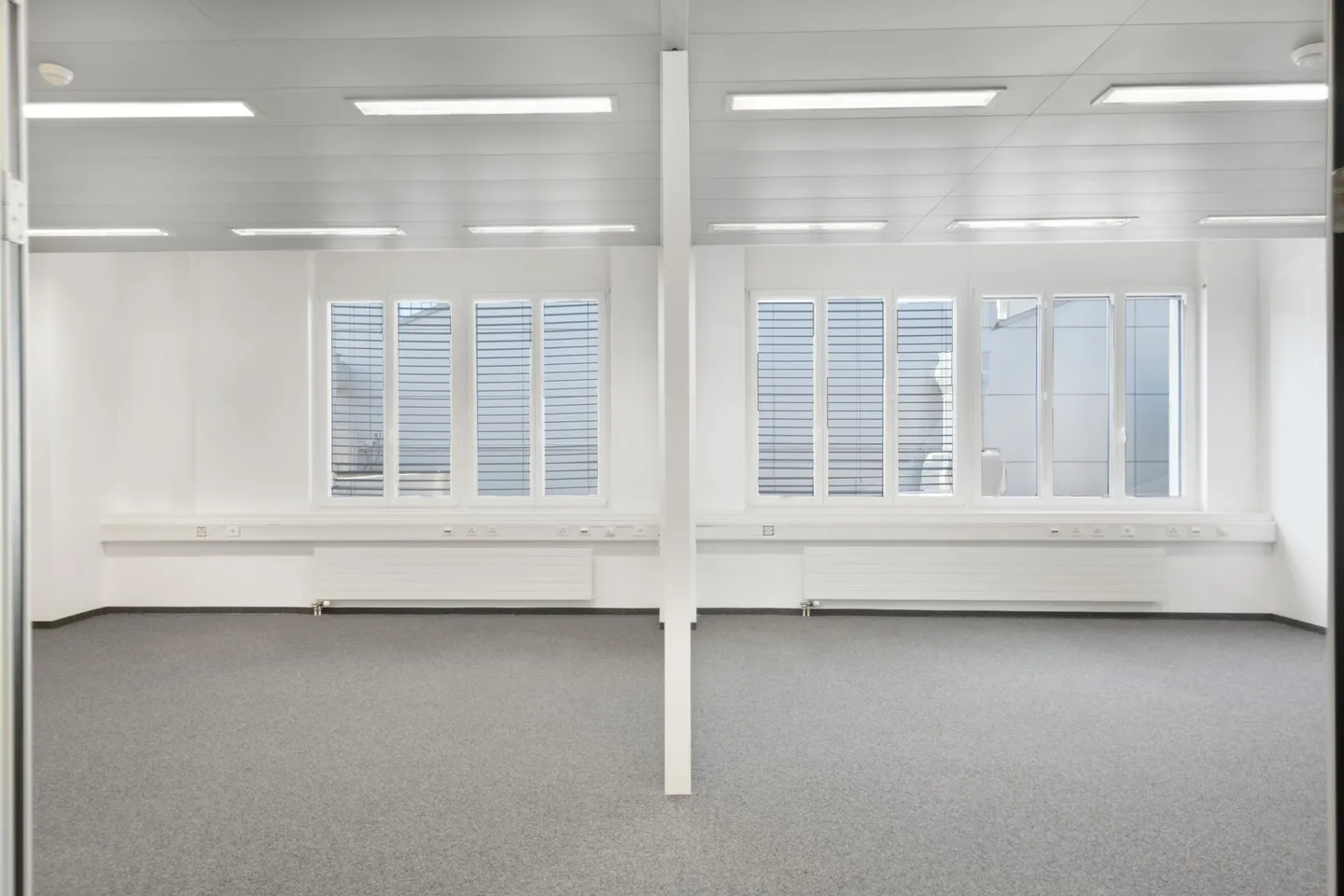 Office/Workshop 378 m2 - Near Highway and Traffic - Photo 13 of 13