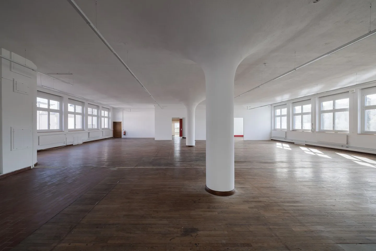 Gewerbefläche mit Charme und vielseitigen Möglichkeiten - Photo 2 of 13