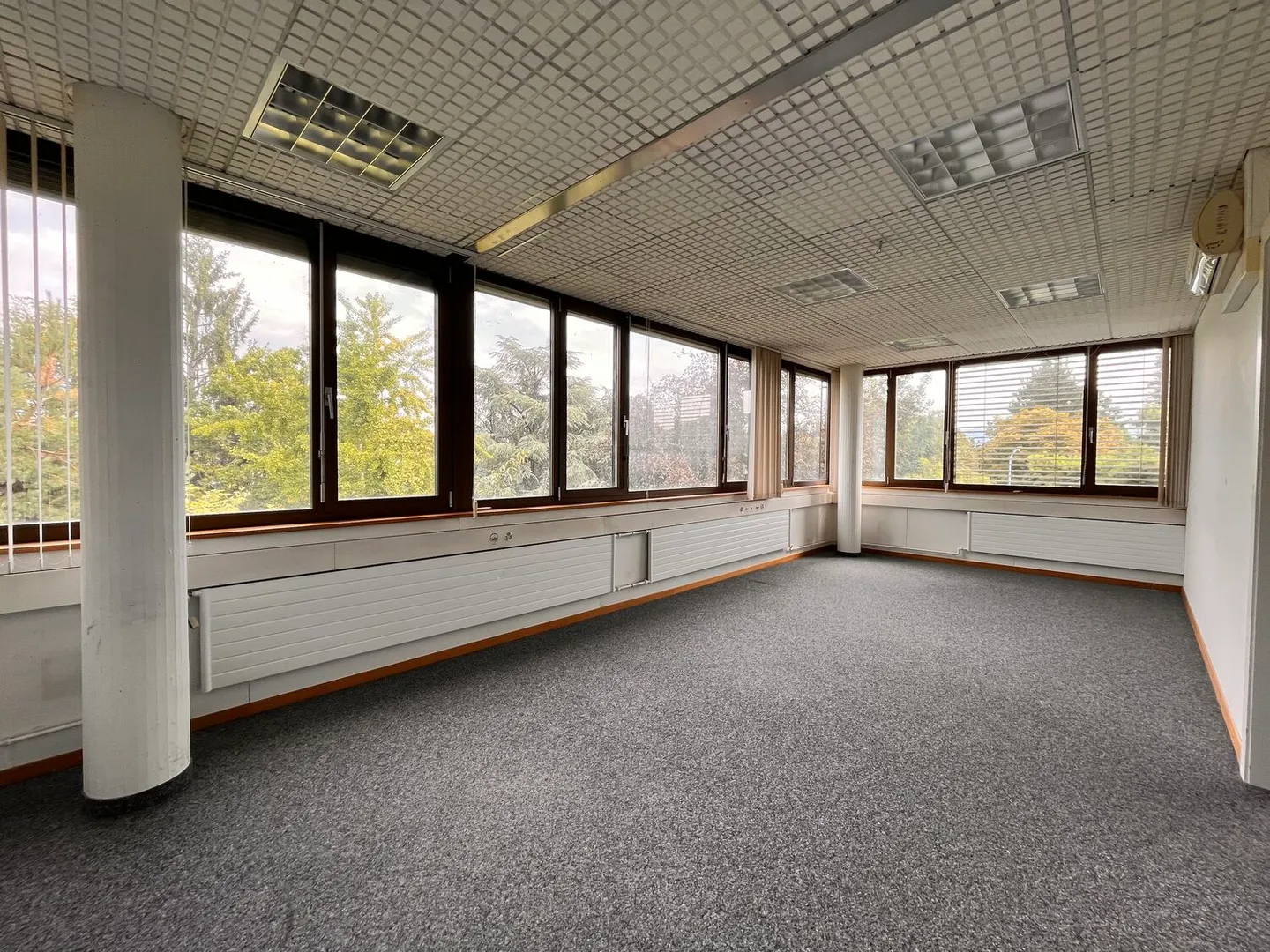 Area di 605 m2 - Contratto di affitto flessibile - Foto 1 di 3