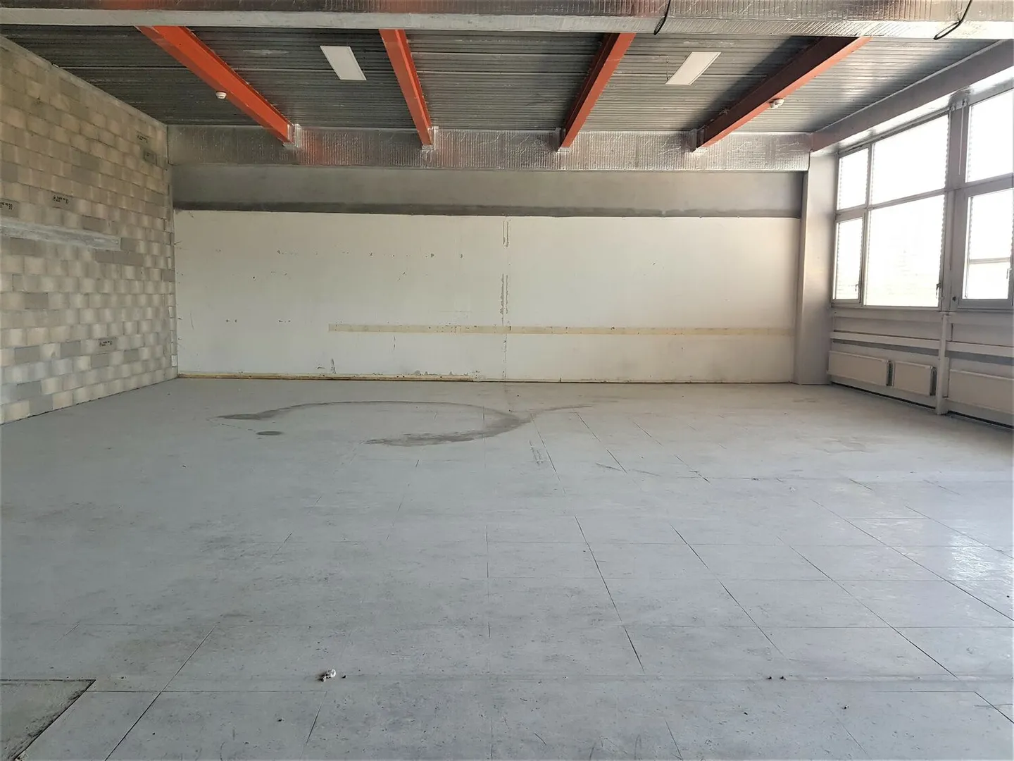Modular Space - Close to Amenities - Free Apartment - Photo 1 of 3